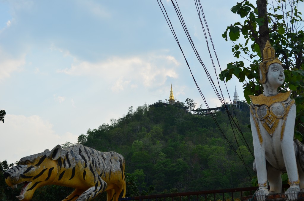 Dieser doch sehr buddhistisch wirkende Tempel offenbarte mir eine kleine Überraschung...