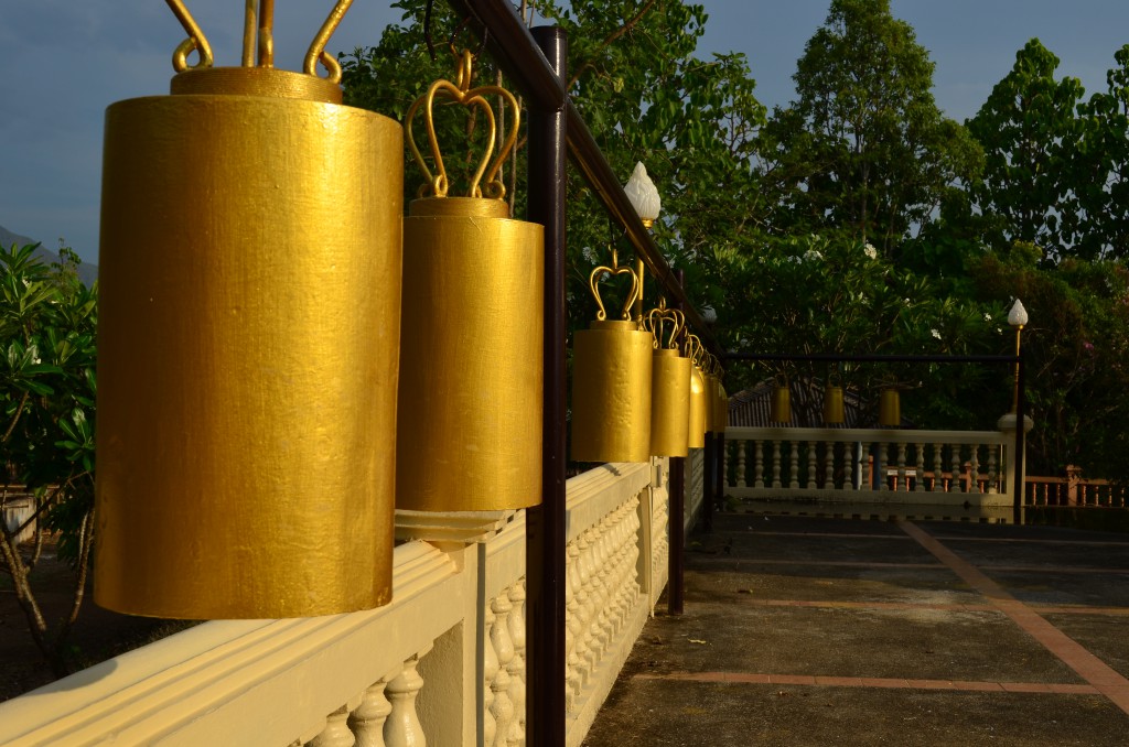 Wenn bei Sonnenuntergang die Glocken von Novizen geläutet werden wird man ganz andächtig.