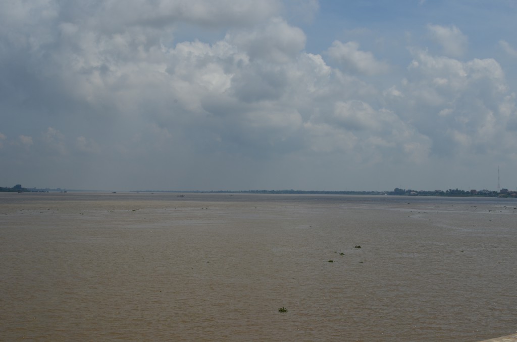 Hier fließt der Mekong zusammen mit 3 anderen Flüssen... Dagegen kommt mir der Rhein ziemlich mickrig vor!